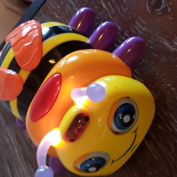 💖HP💖Vintage! SilverLit Motorized Flash Bugs Honey Bee Rare! Works! - Picture 7 of 12